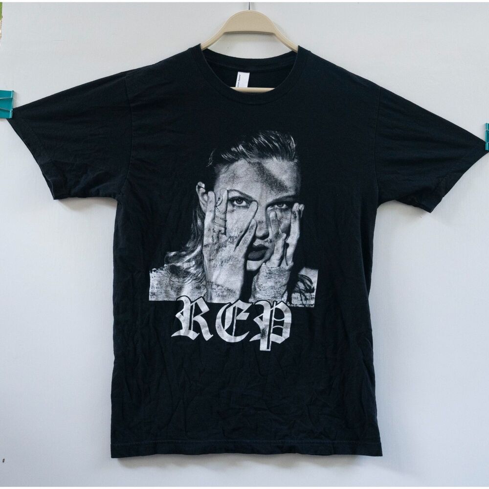 Taylor Swift Reputation Stadium Tour T-Shirt 2018 Official Concert Merch Size M